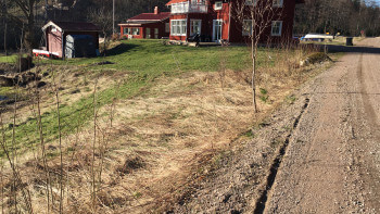 De byggde nytt hus i gammal stil med en hustillverkare