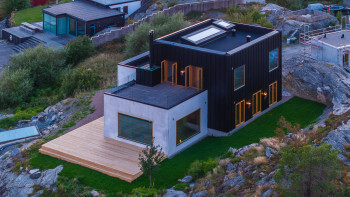 Nu säljer han huset från Grand Designs