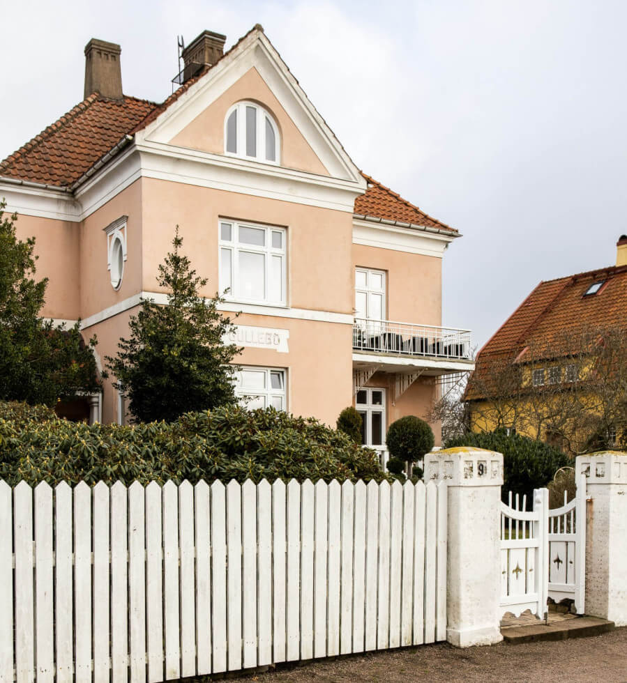 Rosa stenhus i Skåne