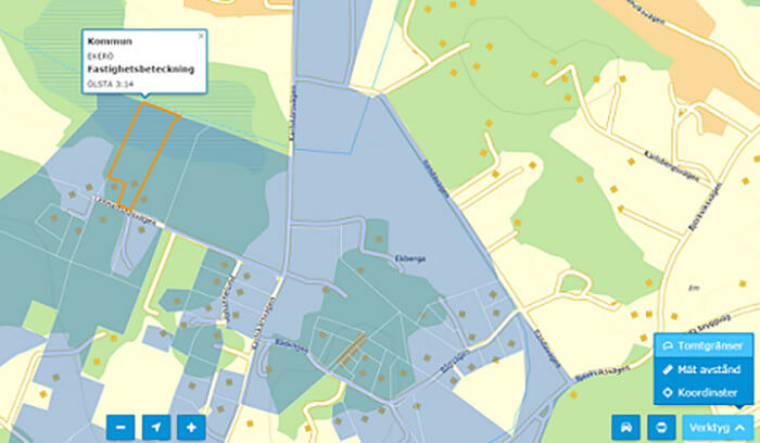 Kontrollera tomtgränsen via hitta.se.