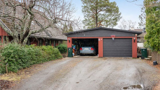 Hjälp! Grannen vill riva vårt garage